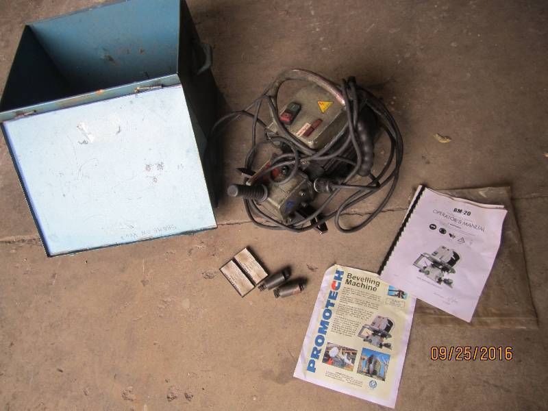 lot 5 image: Promotech BM-20 portable beveling m...