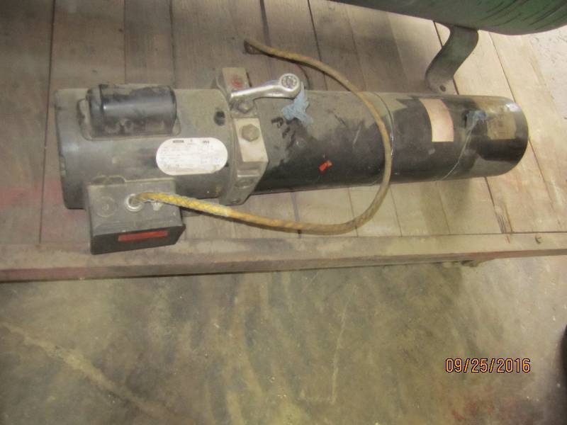 lot 12 image: Hydraulic pump, Haldex with Emerson...