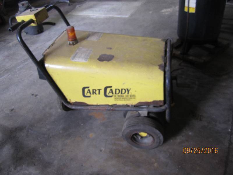 lot 15 image: Grocery cart caddy, works, no batte...