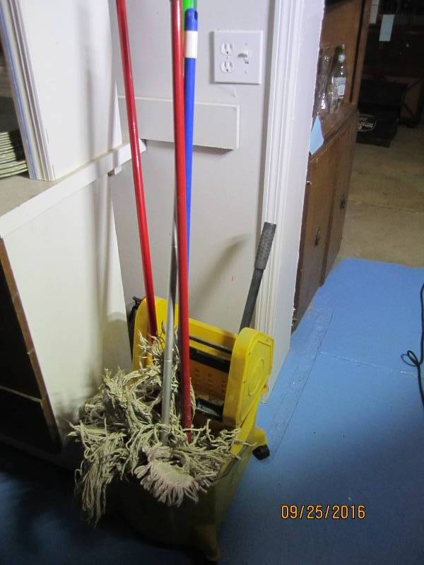lot 76 image: Mop pail and mops...