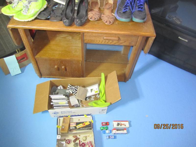 lot 96 image: Lot of shoes, CDs collecor trains a...