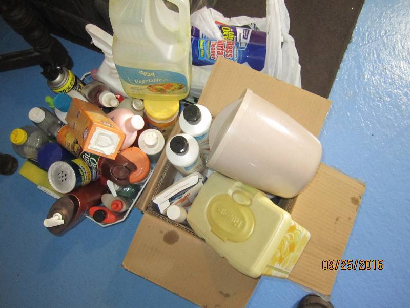 lot 97 image: Lot of cleaners and bathroom items...