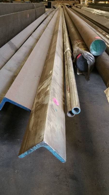 20 Aluminum Angled Beam & (3) 20 Stainless Steel Tubes