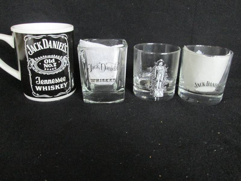 lot 23 image: Jack Daniels Glasses