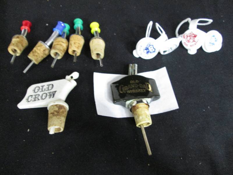 lot 43 image: Pore Spouts & Bottle Stops