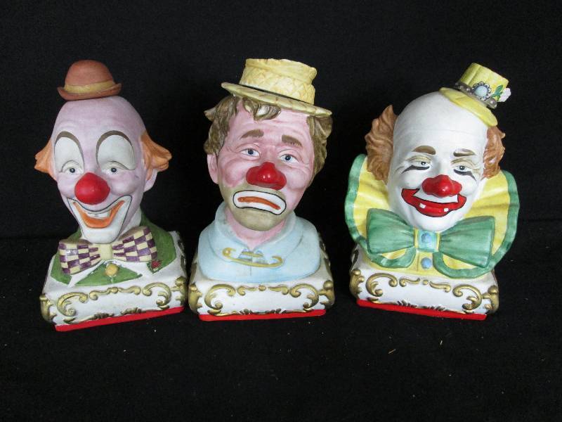 lot 56 image: Ezra Brooks Clown Decanters