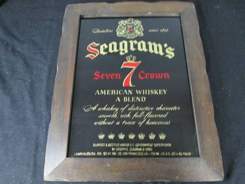 lot 106 image: Seagrams 7 Crown Bar Mirror