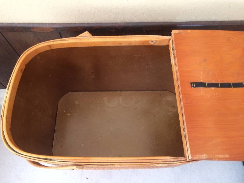 lot 35 image: Picnic Basket, Cane and Umbrellas