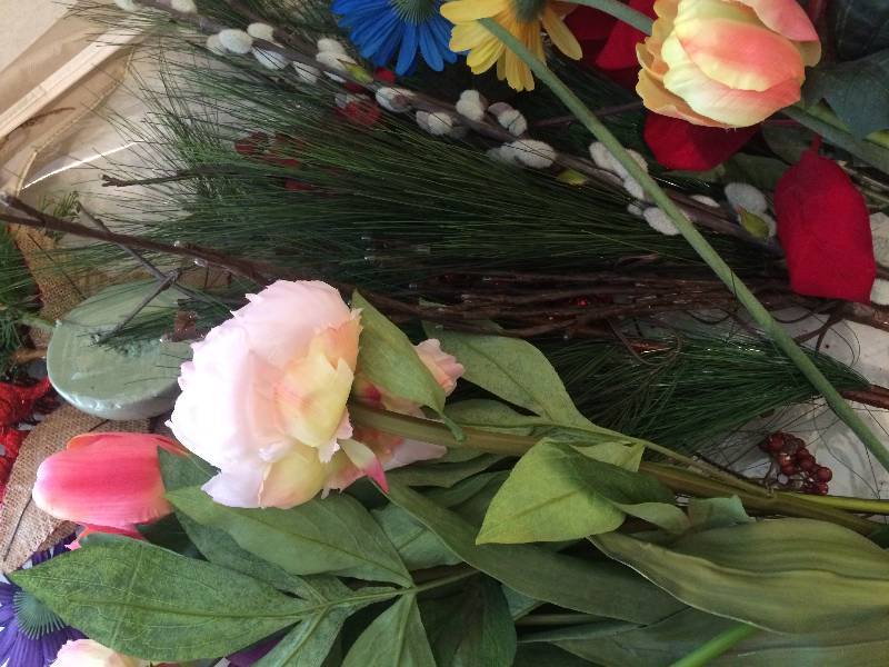 lot 45 image: Artificial Flowers