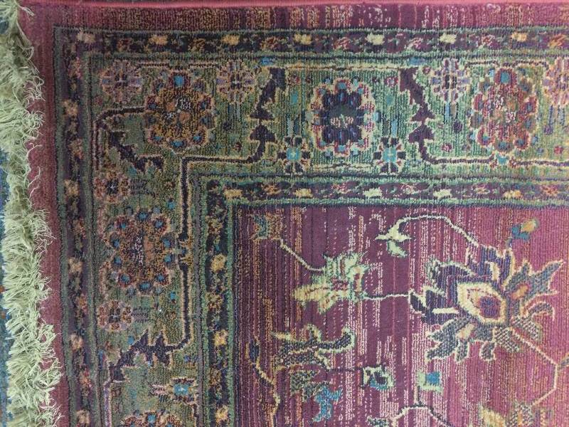 lot 7 image: Area Rug