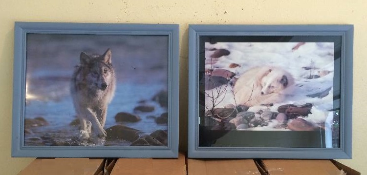 lot 2 image: Wolf Prints