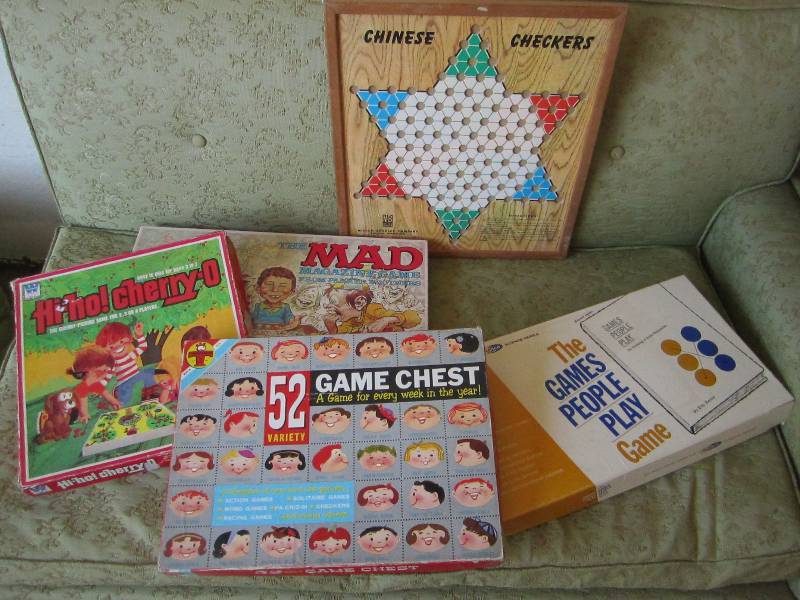 lot 37 image: Lot of vintage board games...