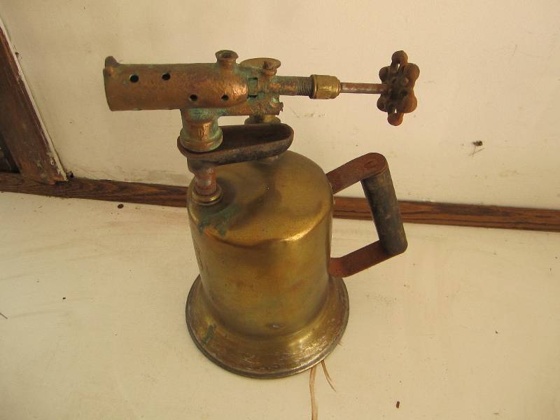 lot 89 image: Clayton & Lambert 1921 sprayer...