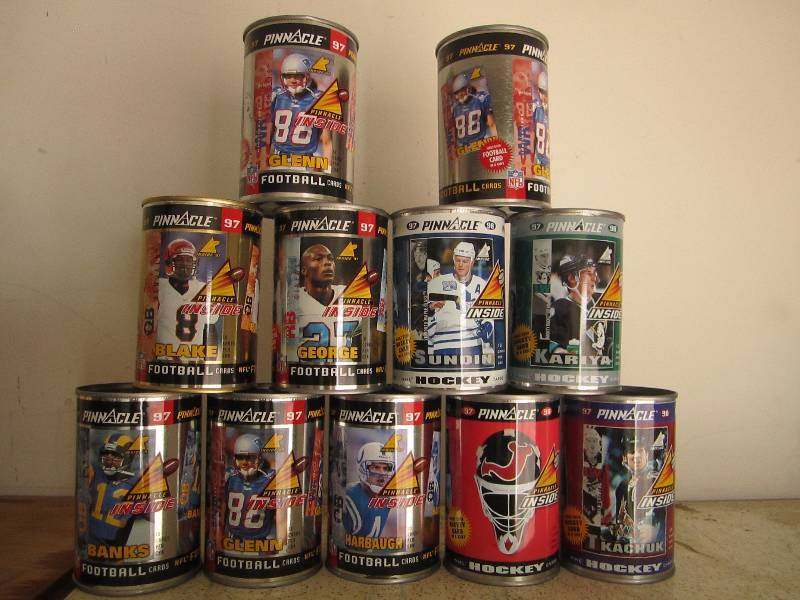 lot 90 image: 11 Pinnacle football and hockey col...