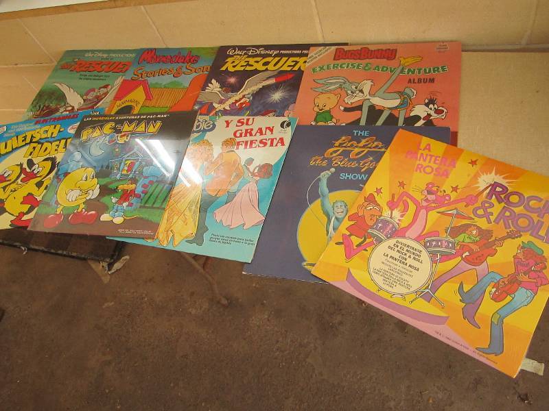 lot 92 image: 9 Childrens LPs...