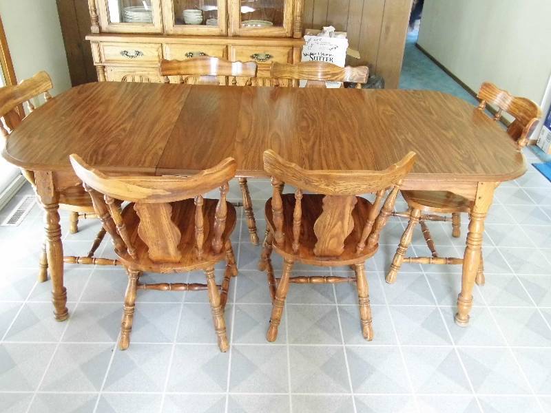 Table & 6 Chairs
