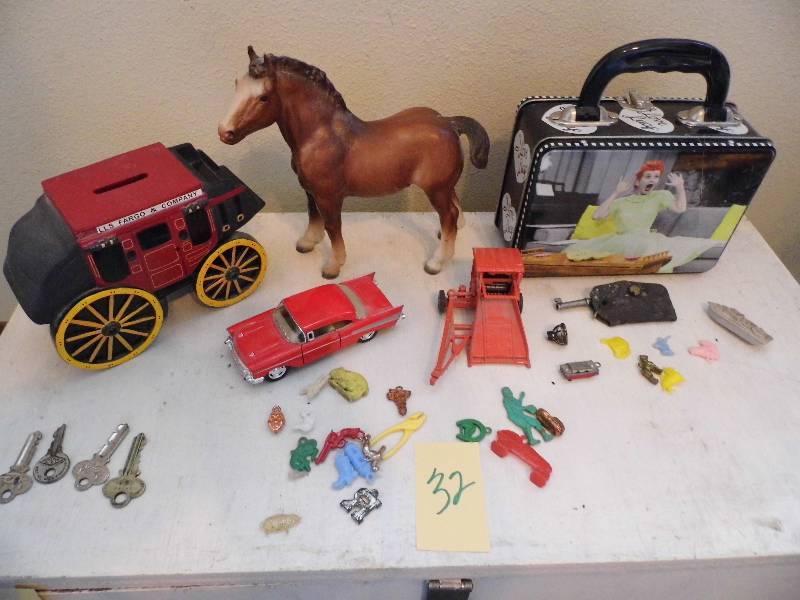 Lucy - Wells Fargo  - Miniatures