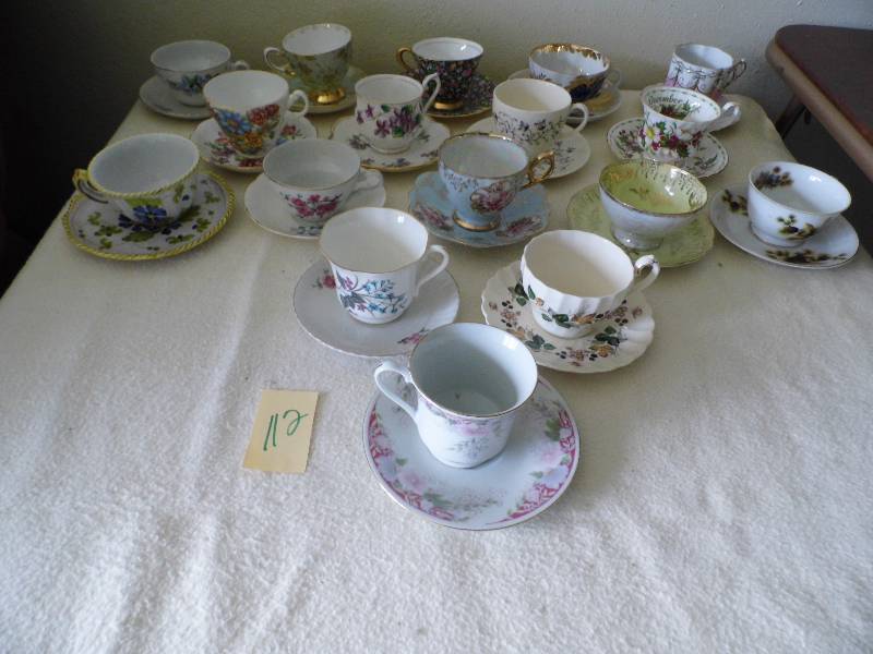 Tea Cups & Saucers