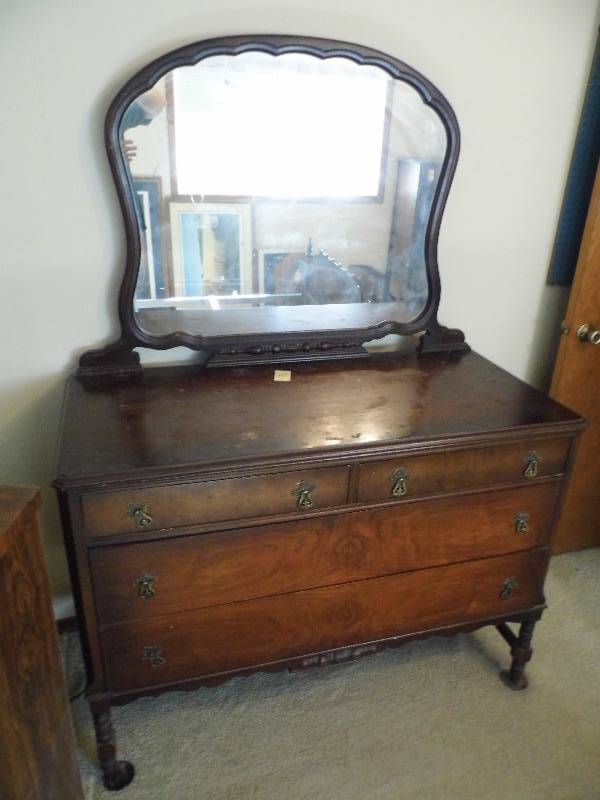 Dresser w Mirror