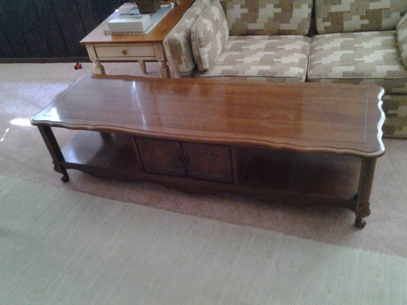 lot 18 image: Large Footed Coffee Table With Storage Compartment 64x21x16