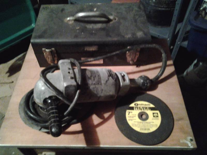 lot 41 image: Sioux 7 Inch Grinder, Craftsman Power Tool Case Only