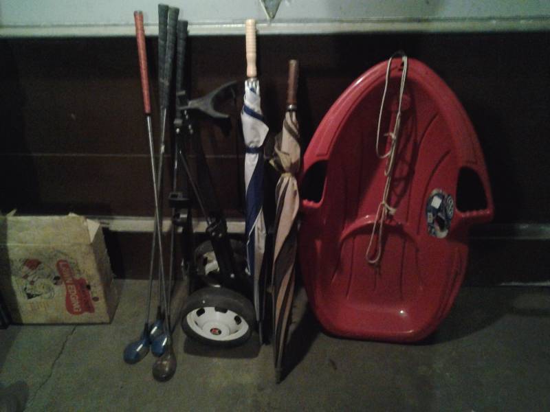 lot 59 image: Snow Sled, Golf Clubs-Cart-Umbrellas