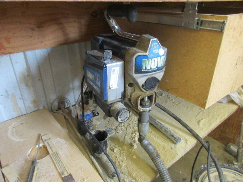 Airless paint sprayer