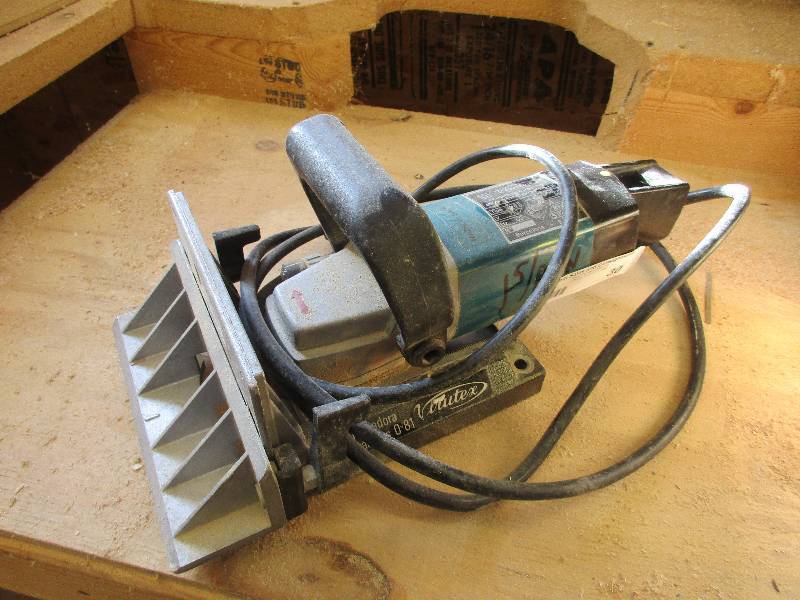 Trim saw