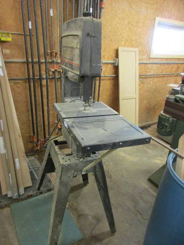 Band saw