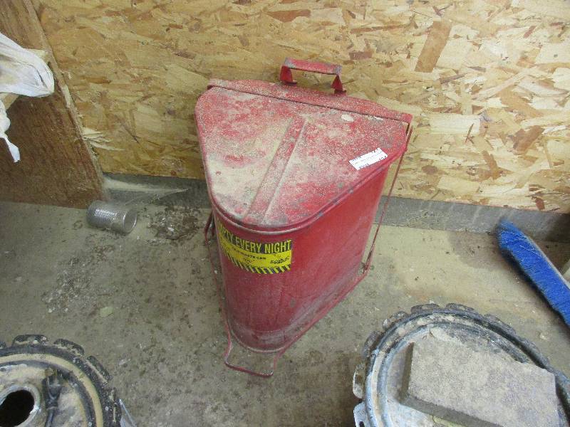 Oily waste can