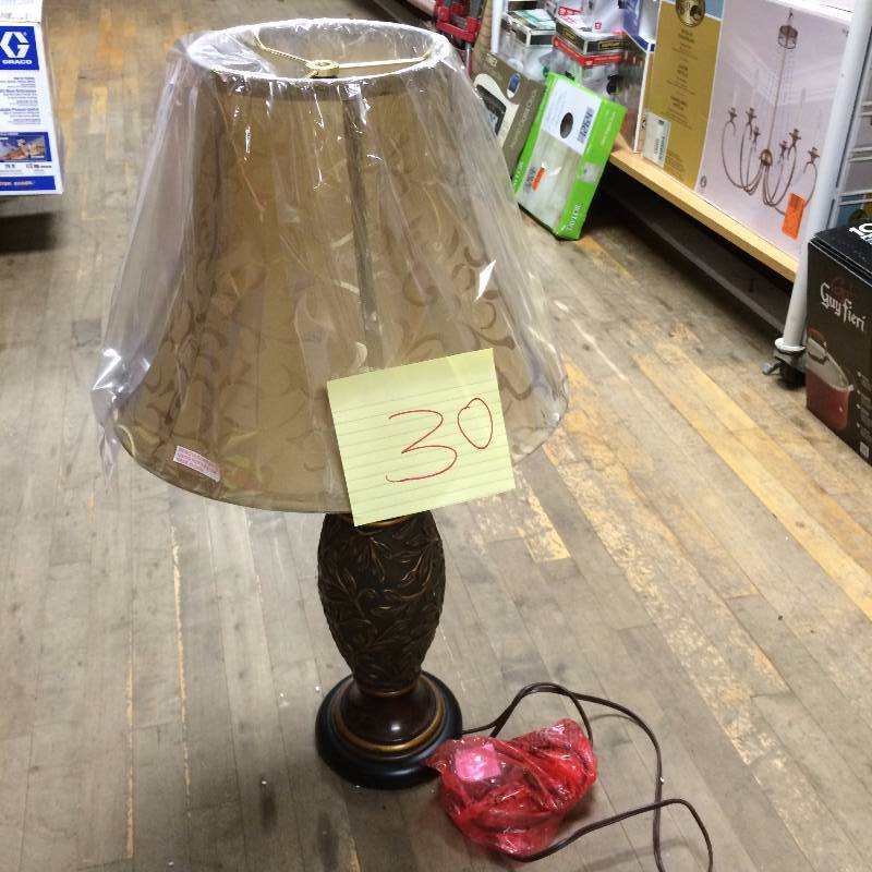lot 30 image: Gentry C41162 Table Lamp in original box never used stock photo used to display item