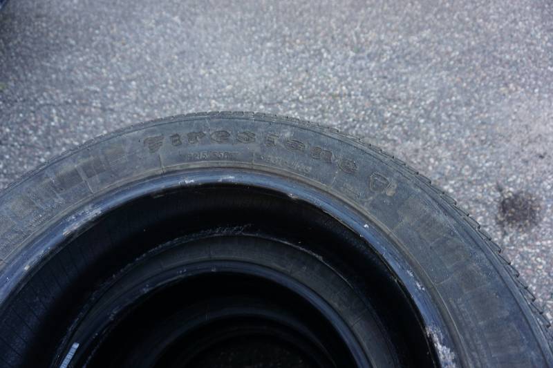 lot 15 image: Set of 4  - Firestone Affinity Touring Car Tires