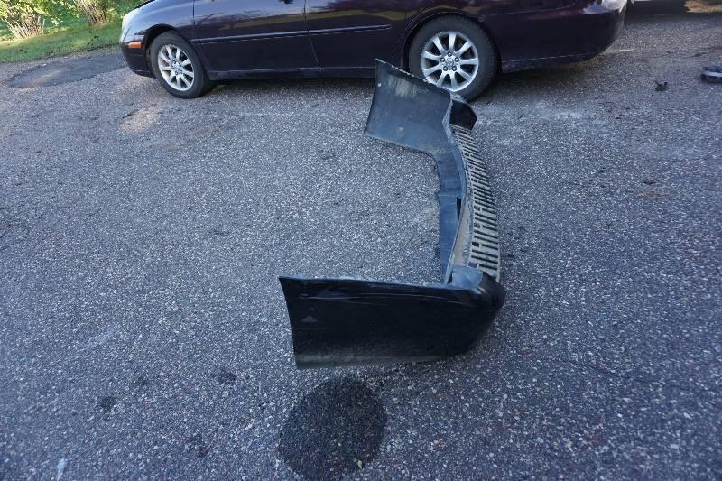 lot 17 image: 2008 Chevy Tahoe Rear Bumper