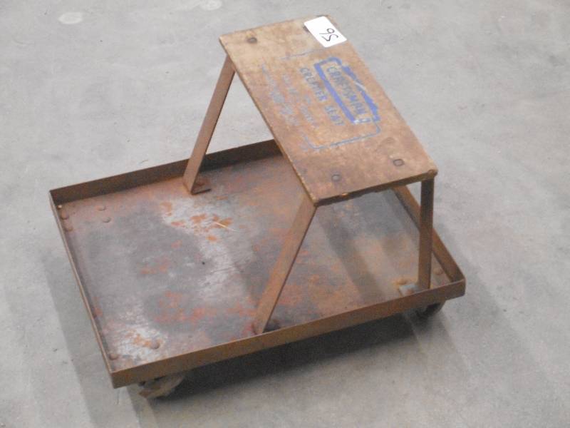 lot 56 image: Vintage Craftsman Creeper Seat ...