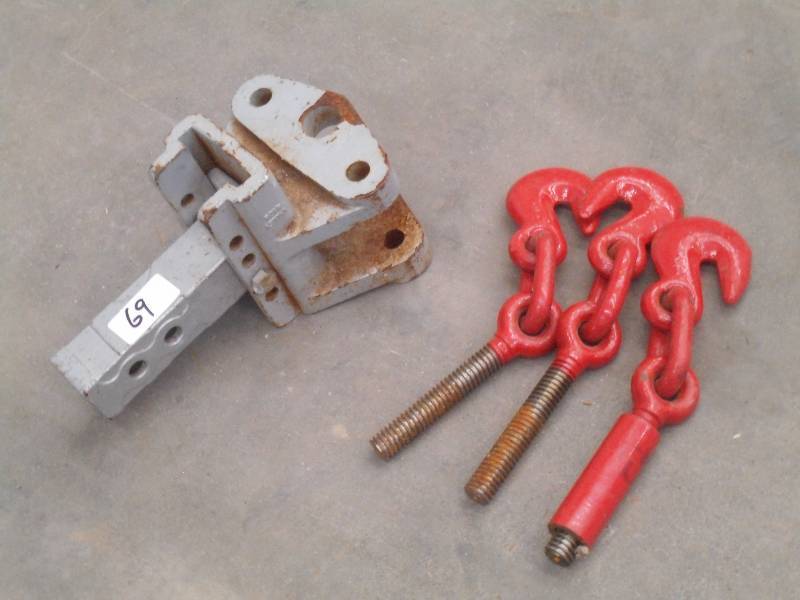 lot 69 image: Lot Of (3) Chain Hooks & Receiver H...