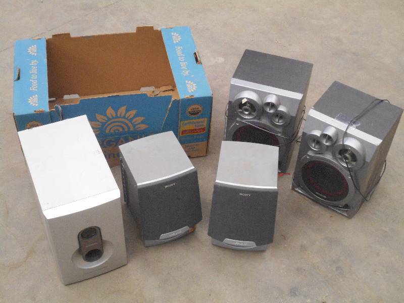 lot 71 image: Lot Of Stereo Equipment ...