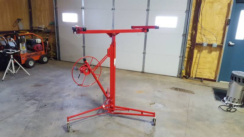 lot 3 image: Troy Drywall and Panel Hoist  -  Used