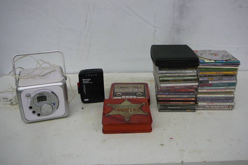 AMFMCD PLAYER WITH CDS