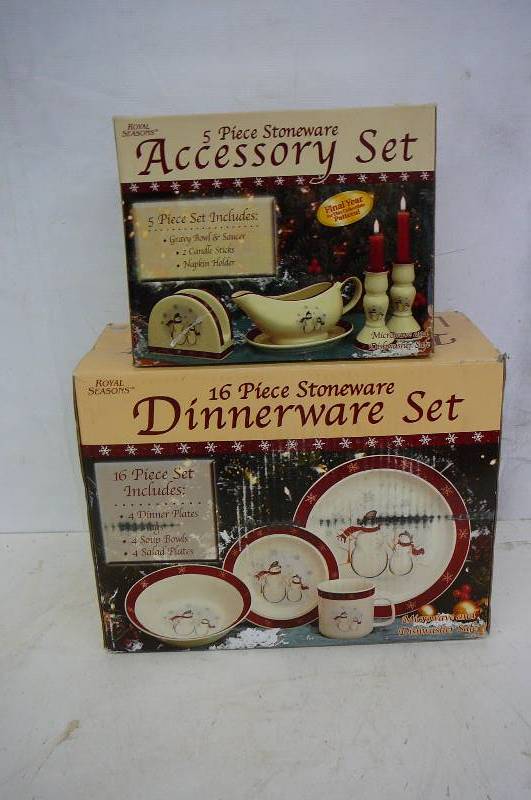 dinnerware set