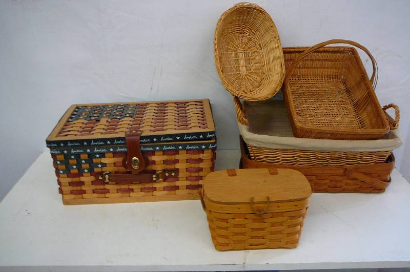 lot of wicker baskets