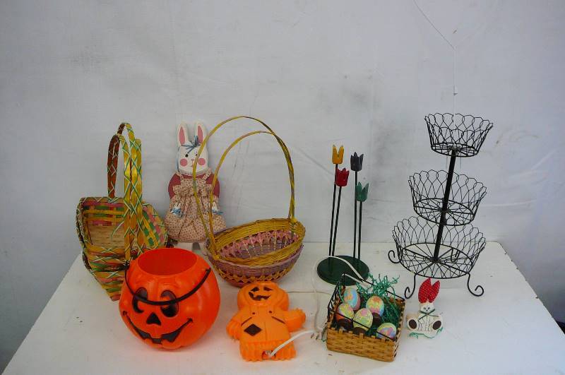 home dcor Easter Halloween etc. with tote