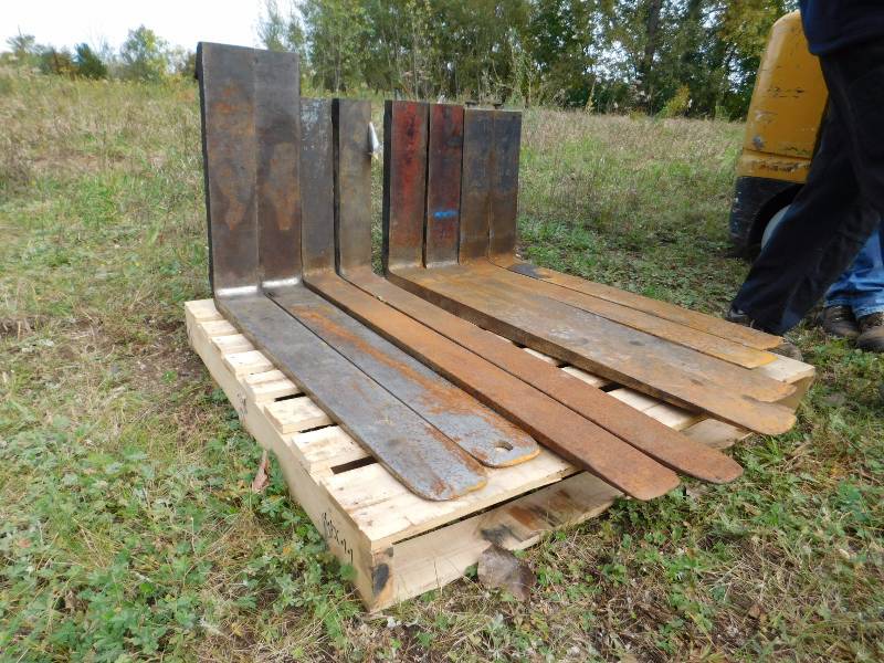 lot 25 image: Pallet of Forklift Forks