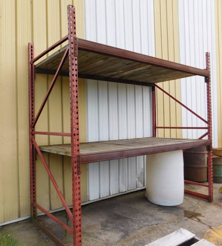 lot 29 image: 44 x 8 x 100 Shelving Unit