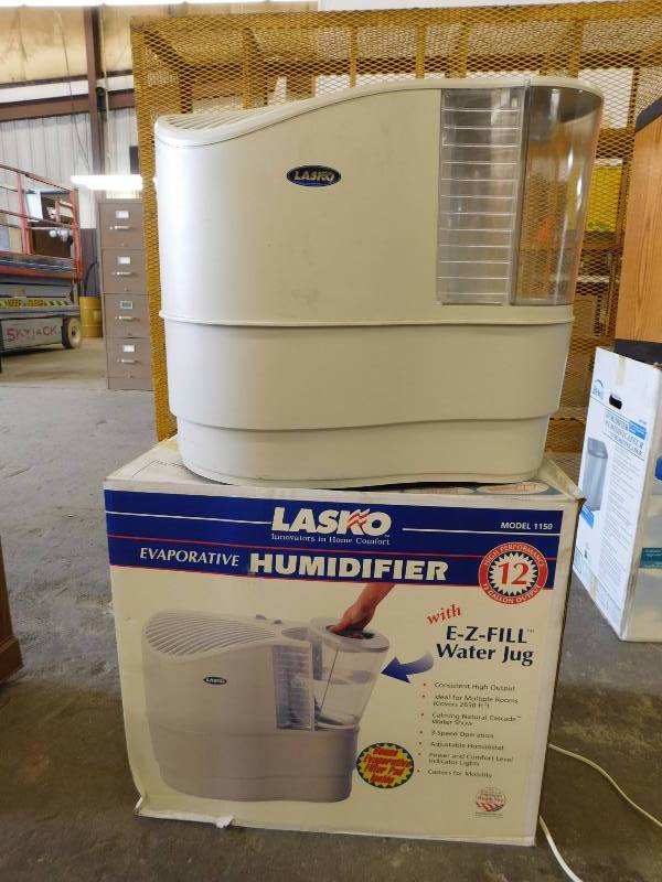 lot 49 image: Lasko Humidifier