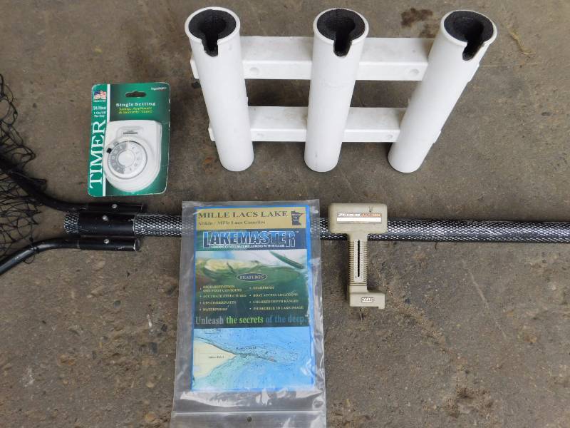 lot 75 image: Misc Lot of Fishing Items
