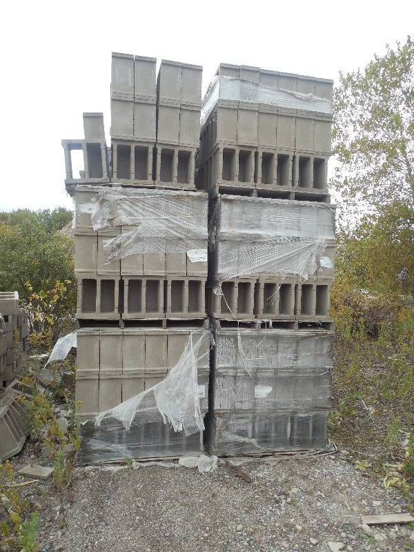 lot 167 image: (3) PALLET LOT OF 16 F8 PLAIN CONCRETE BLOCK