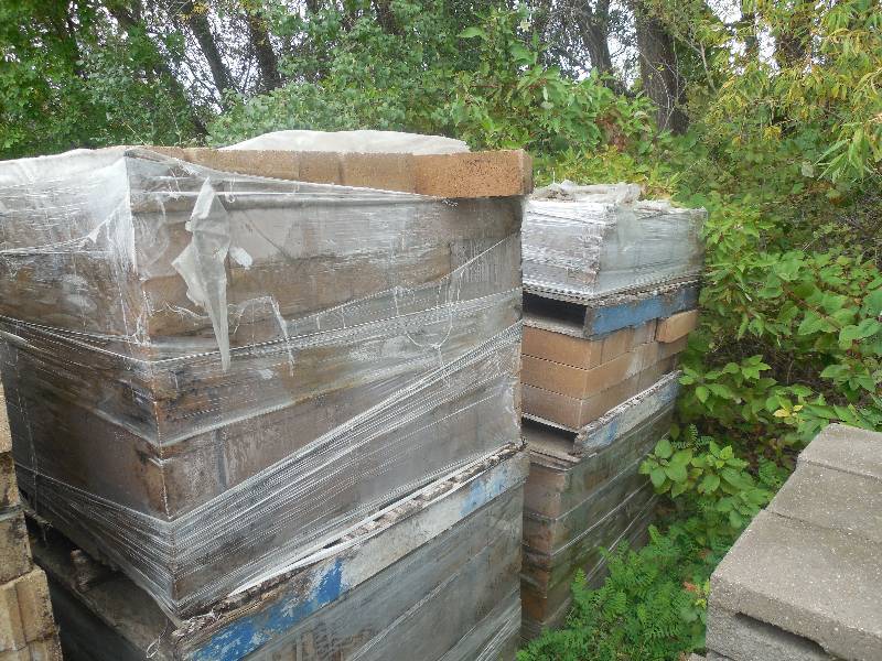 lot 264 image: (6) PALLETS OF 12 X 4 TAN BLOCK