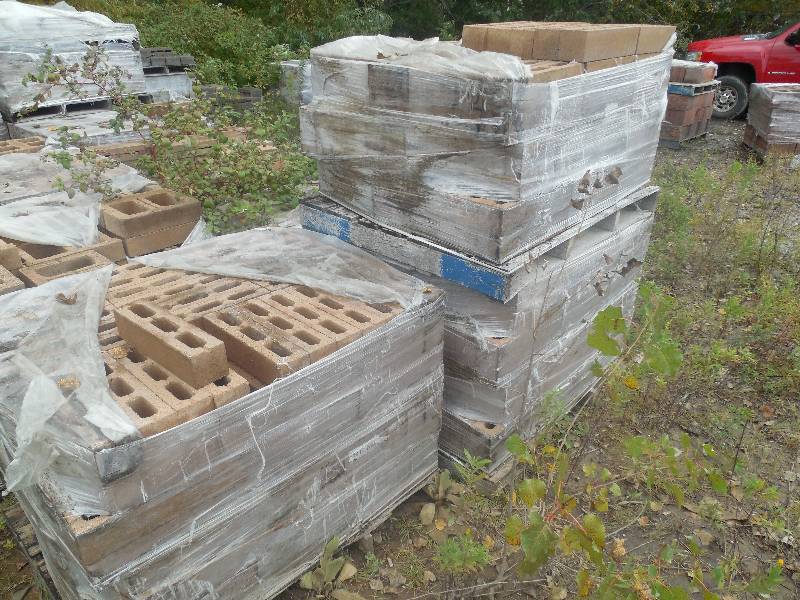 lot 267 image: (3) PALLET LOT OF 4 TAN BLOCK