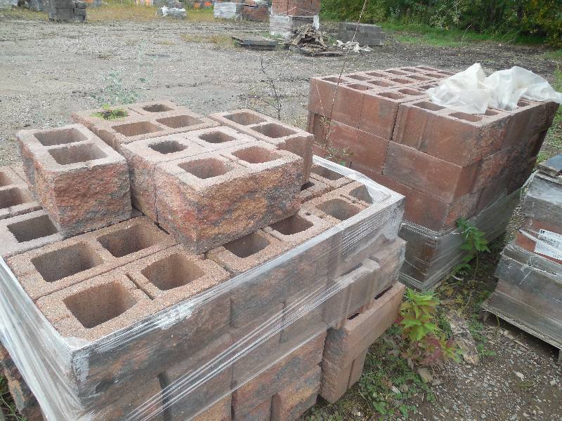 2-pallets-of-8x8x16-red-rock-faced-block-massive-concrete-blocks