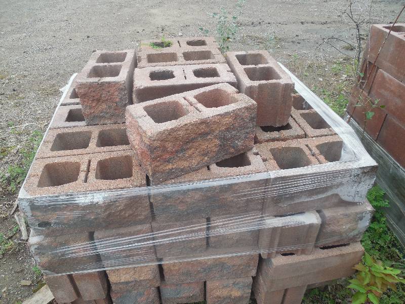 2-pallets-of-8x8x16-red-rock-faced-block-massive-concrete-blocks